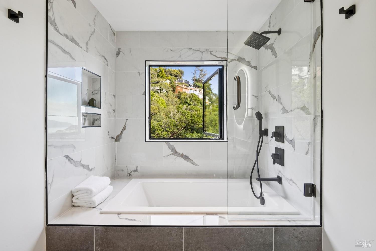 448 Sausalito Boulevard