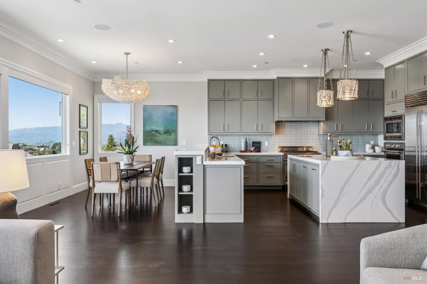 1808 Lagoon View Drive