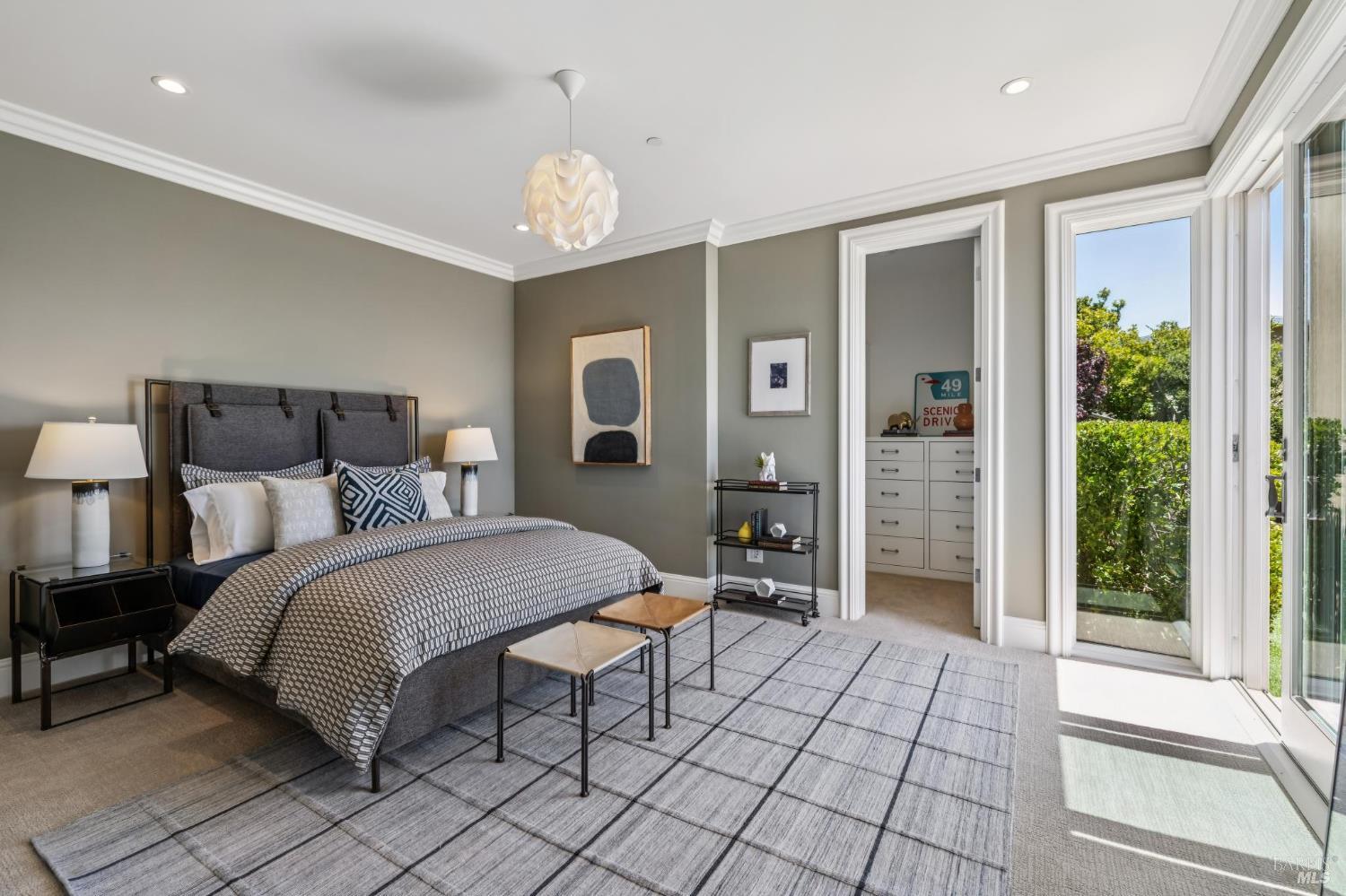 1808 Lagoon View Drive