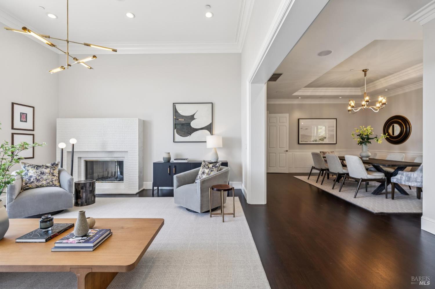 1808 Lagoon View Drive