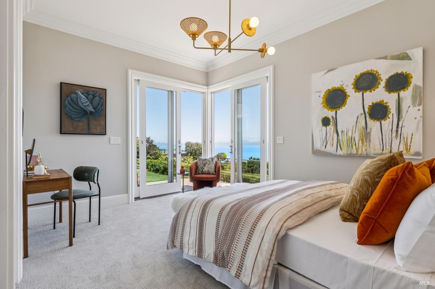 1808 Lagoon View Drive