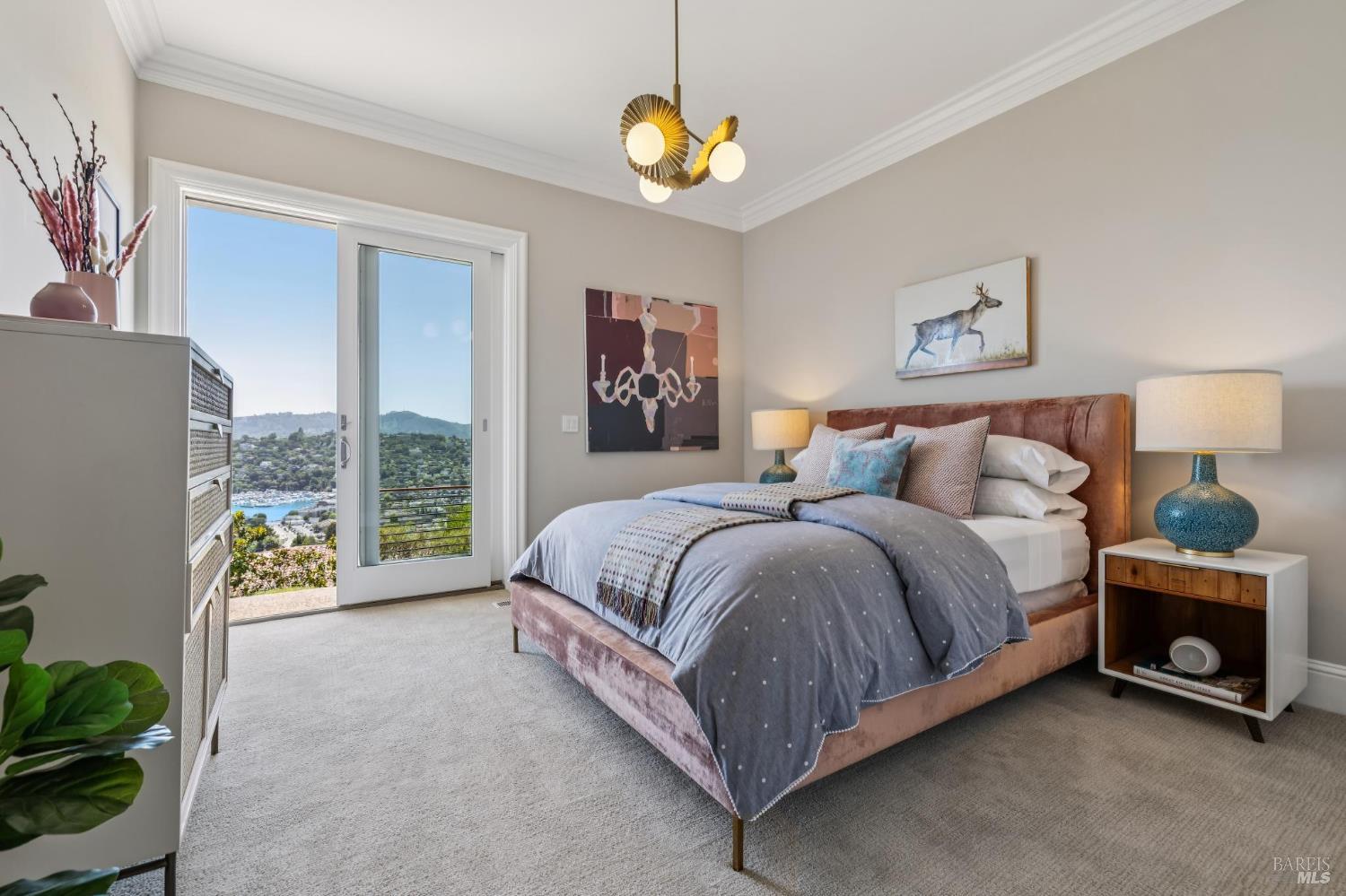 1808 Lagoon View Drive