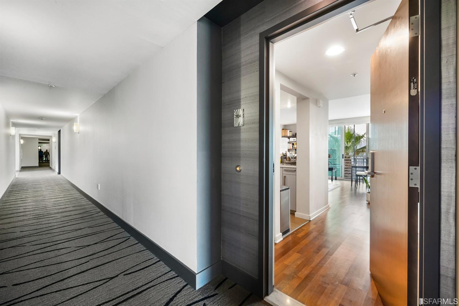 555 4th Street Unit: 704