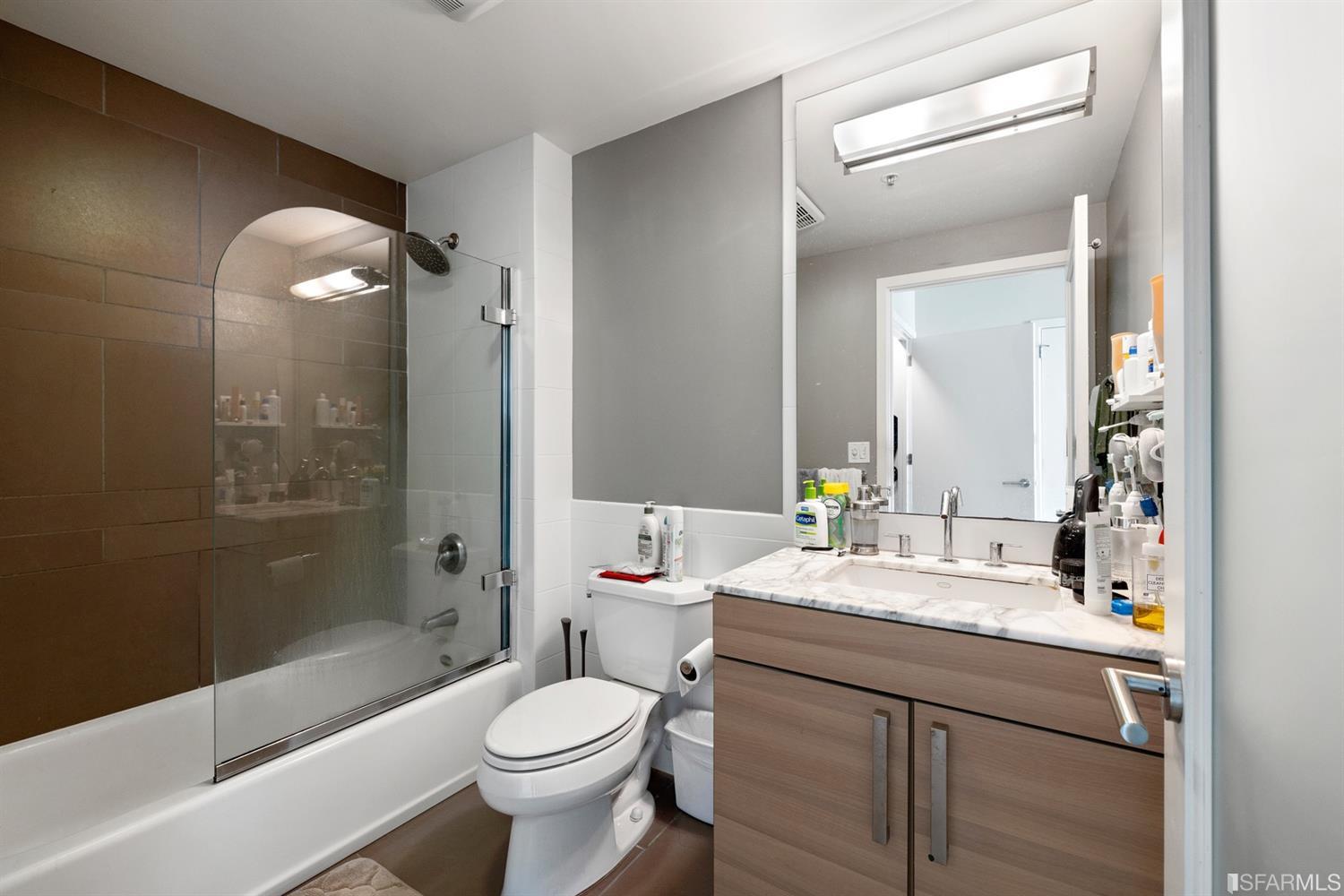 555 4th Street Unit: 704