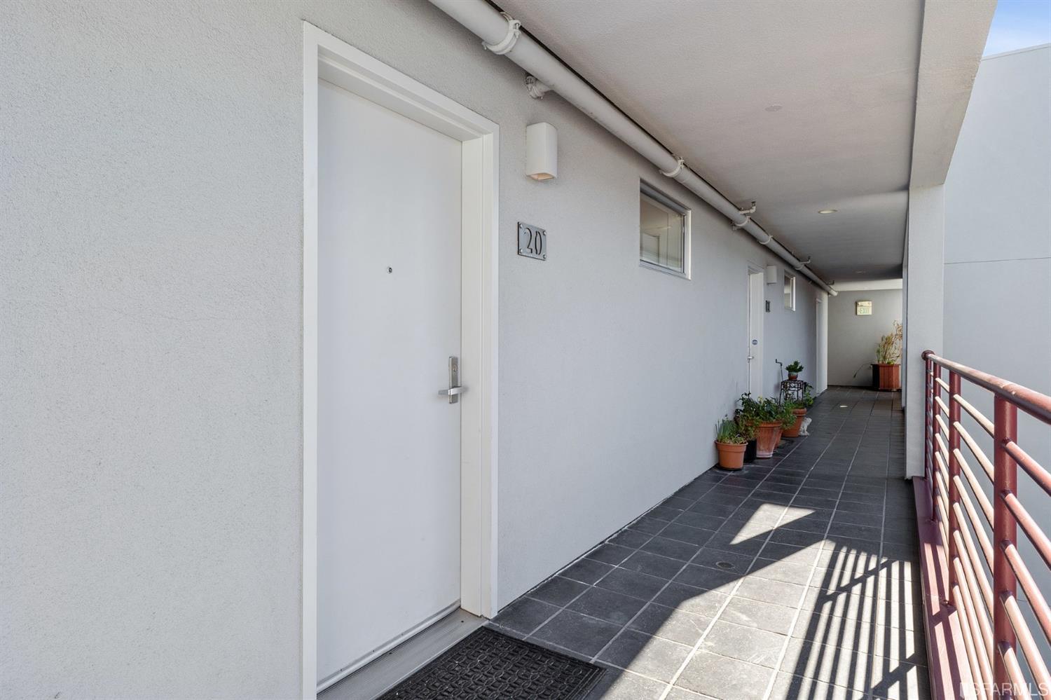 350 Alabama Street Unit: 20