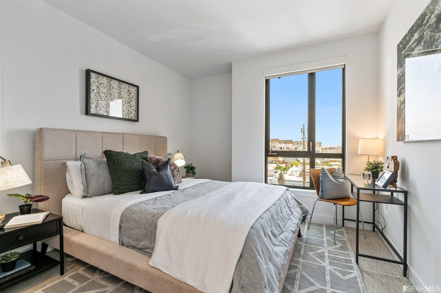 1300 22nd Street Unit: 402