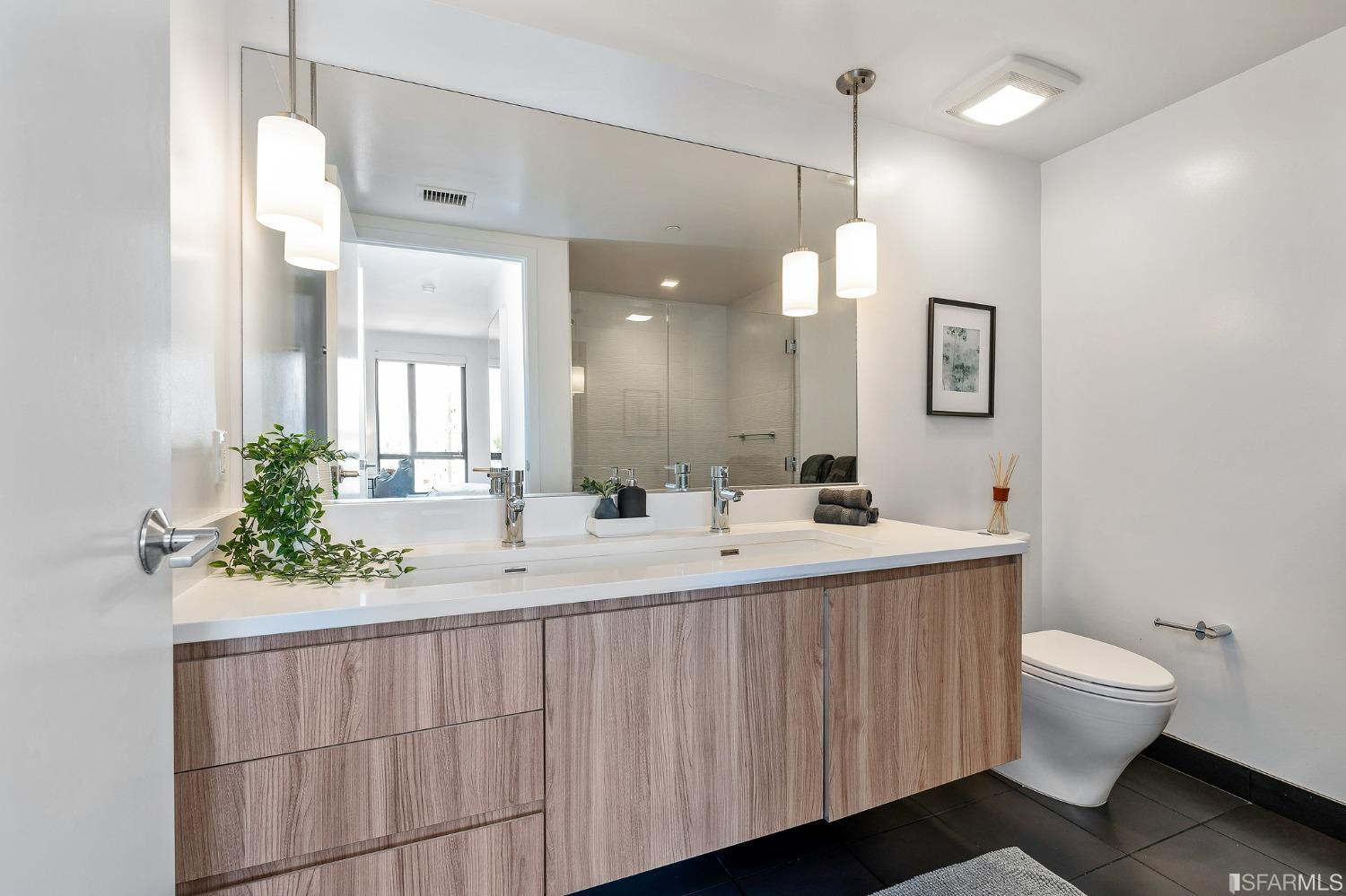 1300 22nd Street Unit: 402