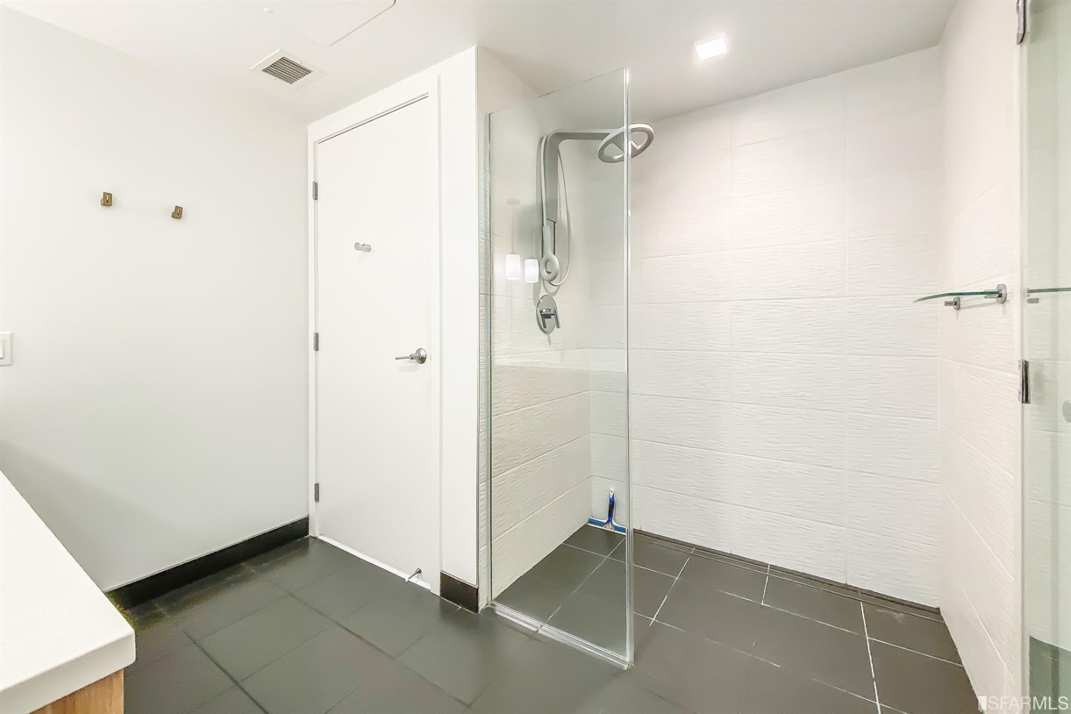 1300 22nd Street Unit: 402