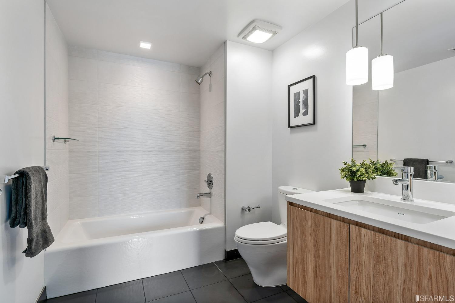 1300 22nd Street Unit: 402