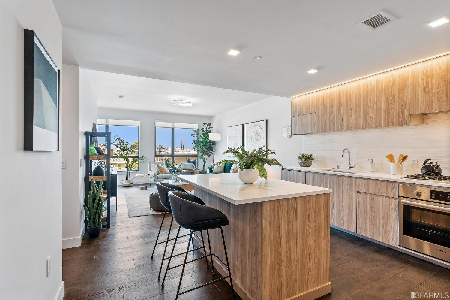 1300 22nd Street Unit: 402