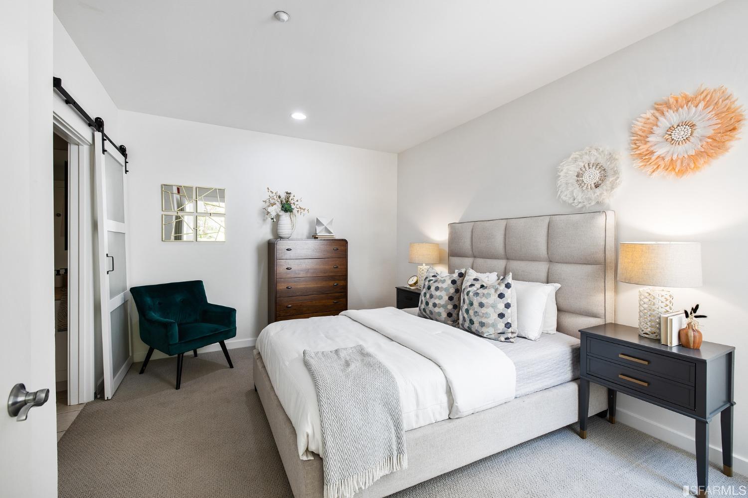 1521 Sutter Street Unit: 206