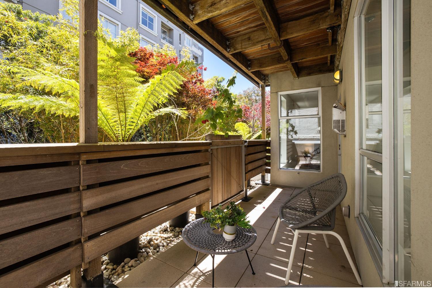 1521 Sutter Street Unit: 206