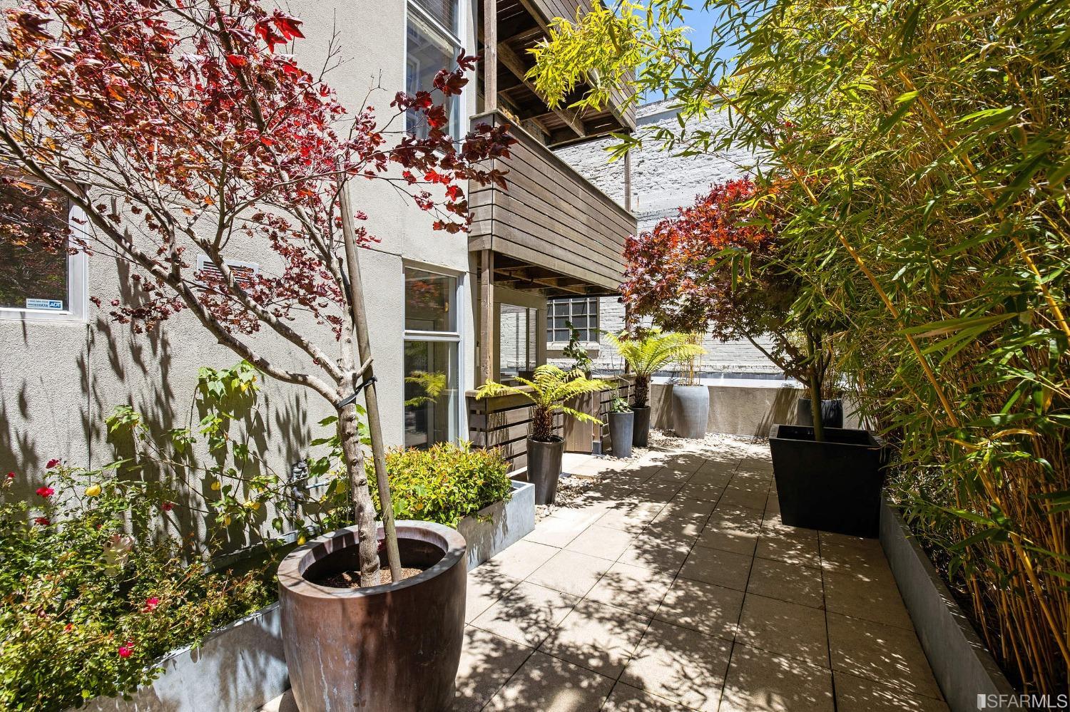 1521 Sutter Street Unit: 206
