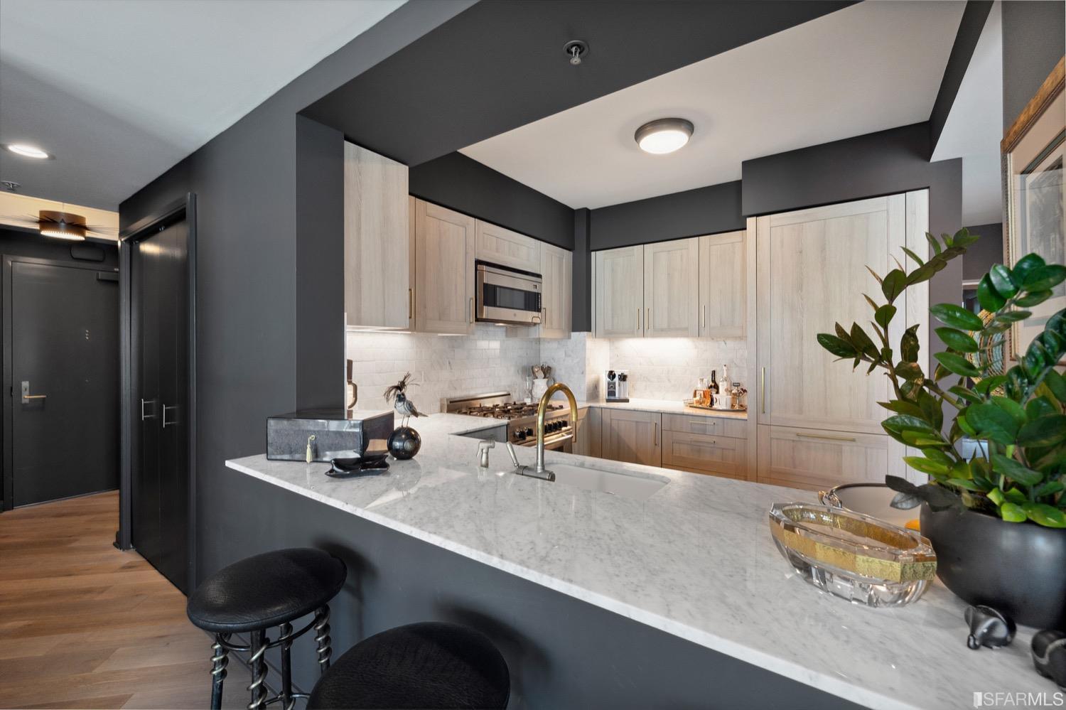 401 Harrison Street Unit: 12C