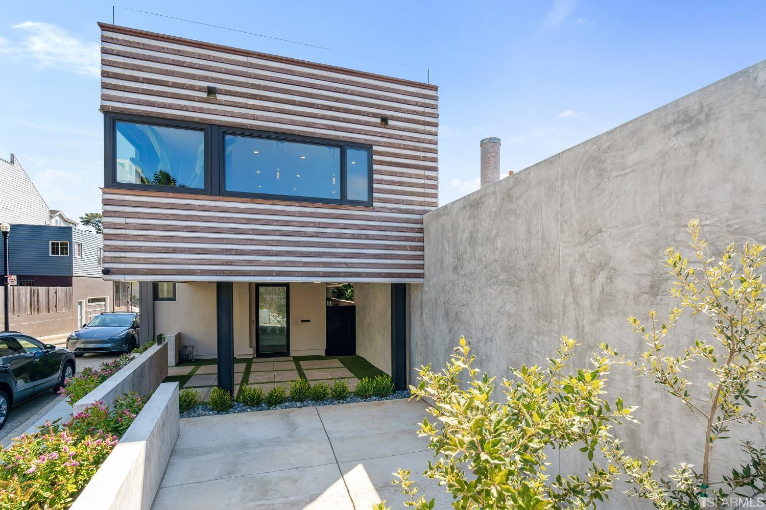 495 Chapman Street