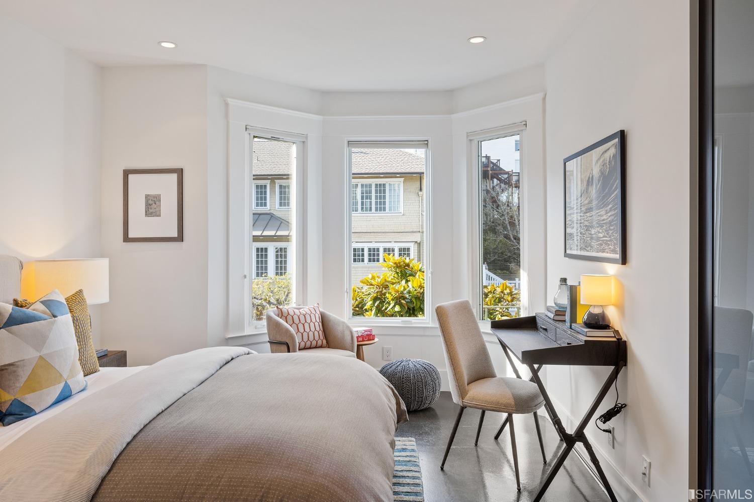 2900 Pierce Street Unit: 4
