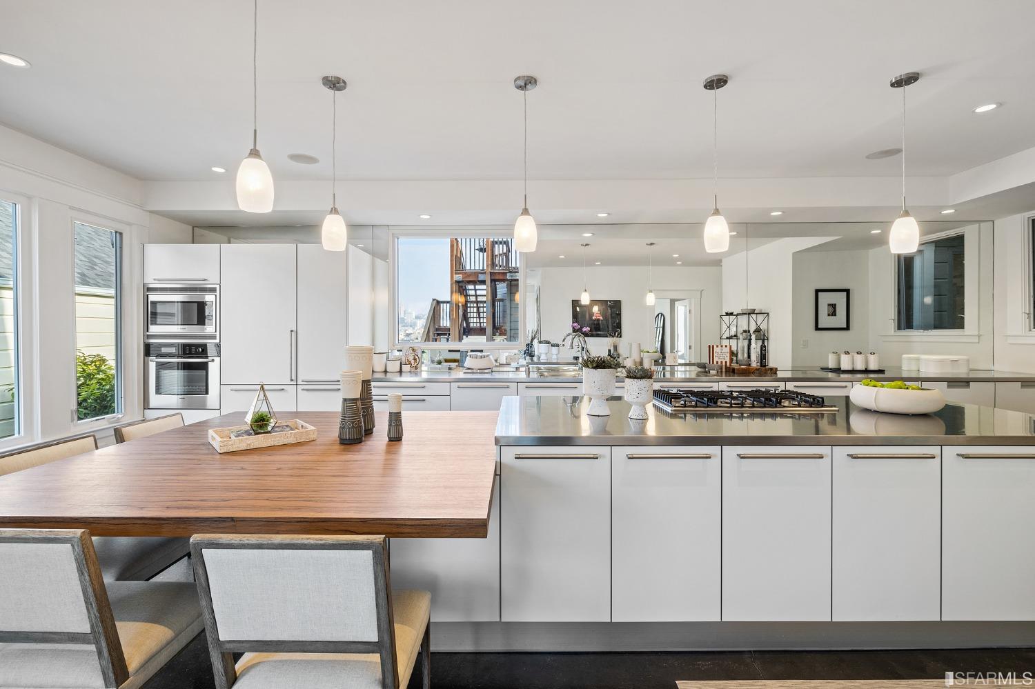 2900 Pierce Street Unit: 4