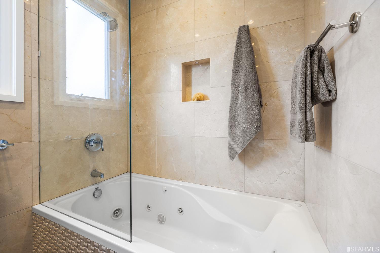 2900 Pierce Street Unit: 4