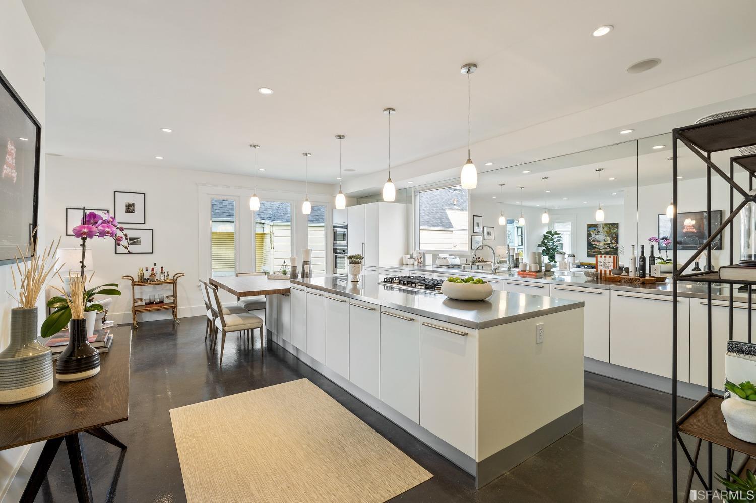 2900 Pierce Street Unit: 4