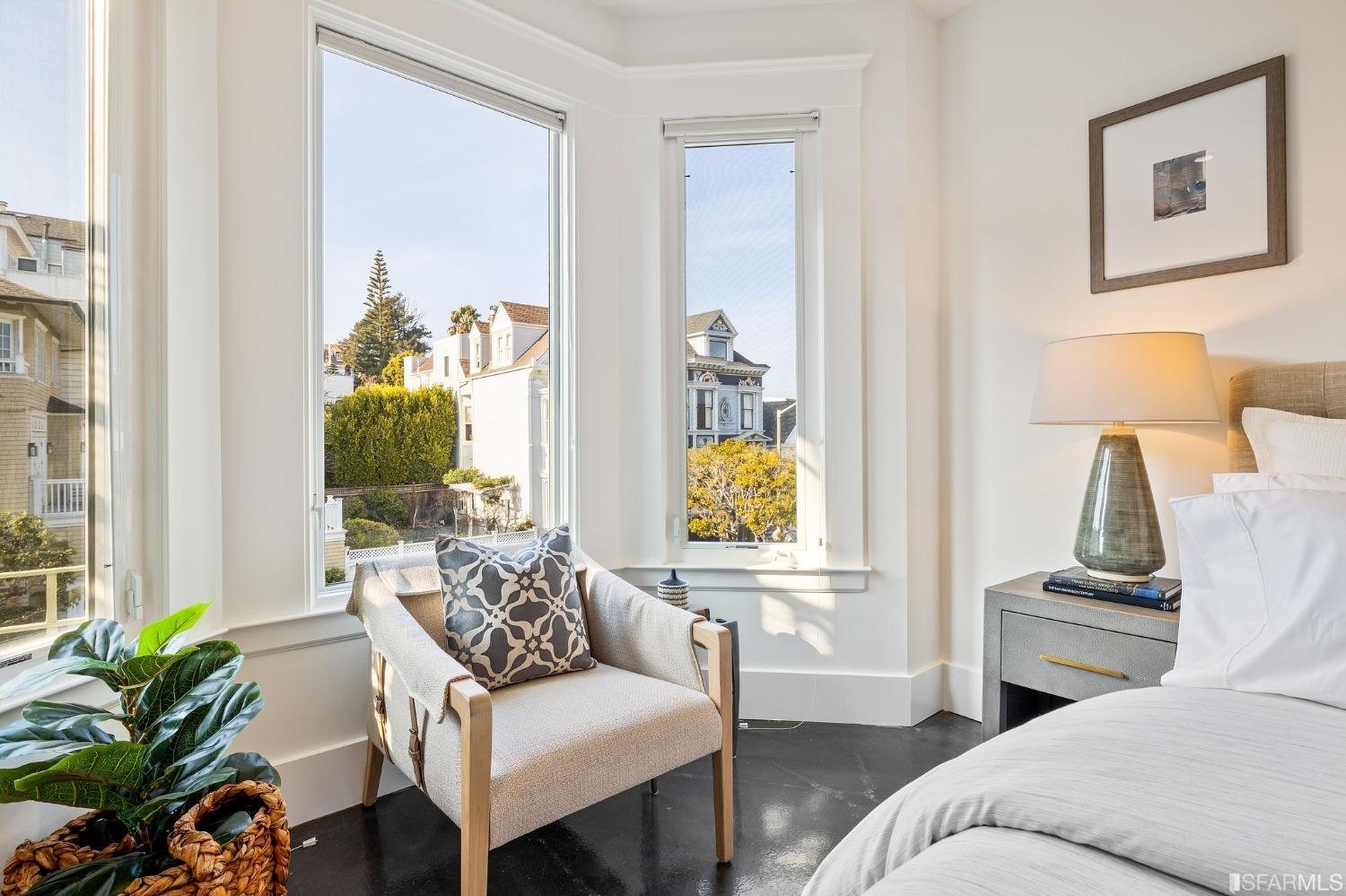 2900 Pierce Street Unit: 4