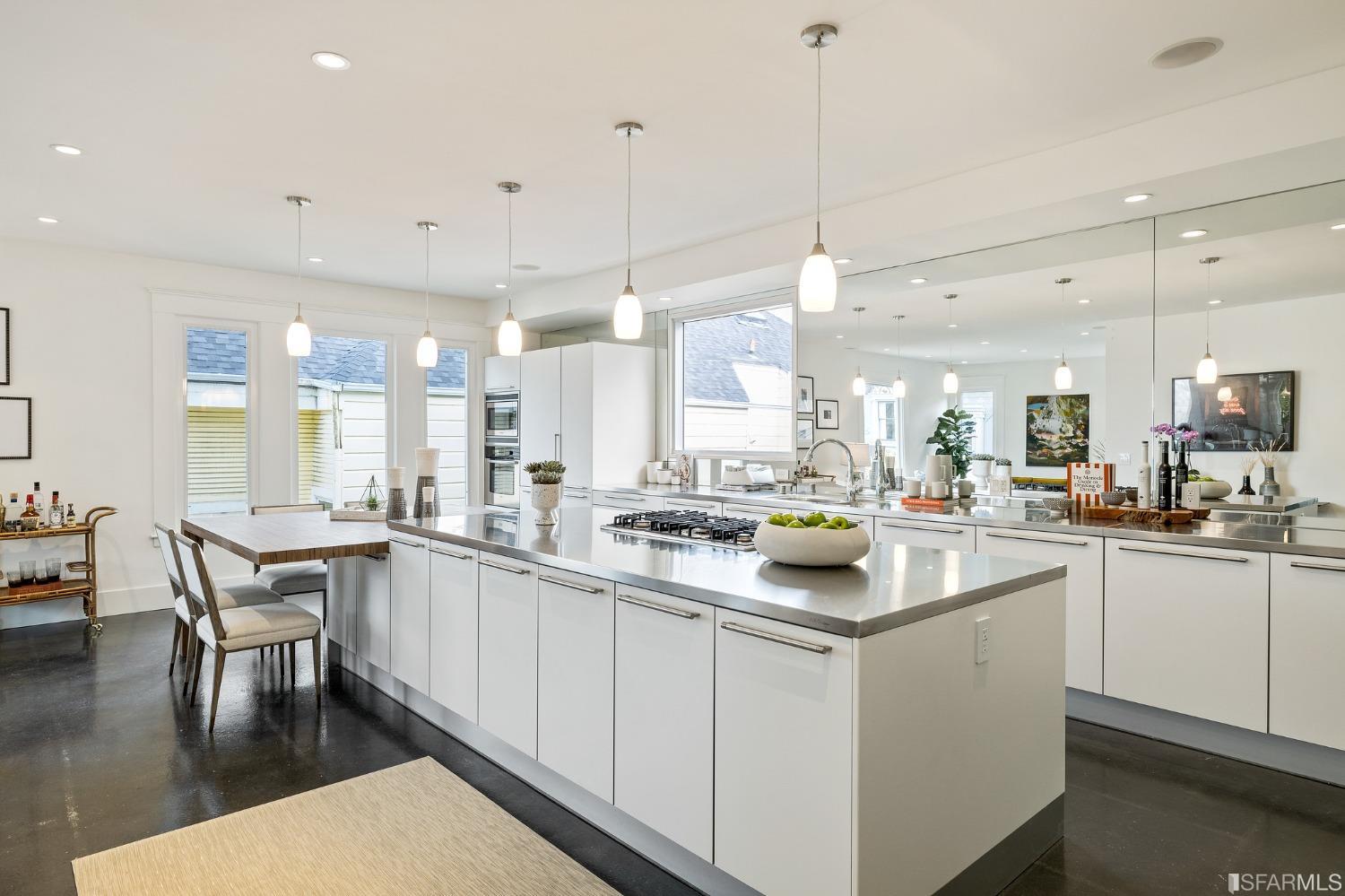 2900 Pierce Street Unit: 4