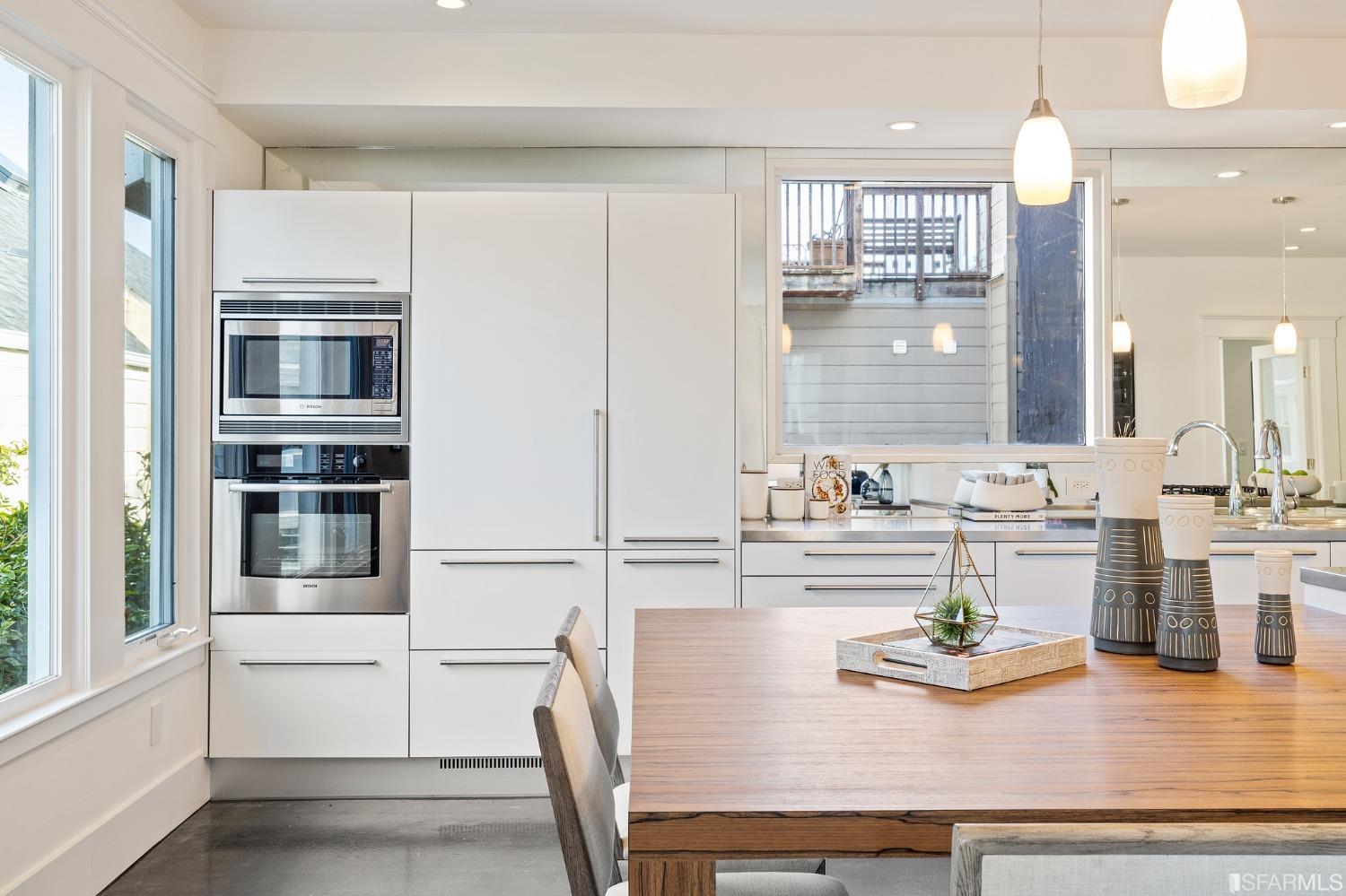 2900 Pierce Street Unit: 4