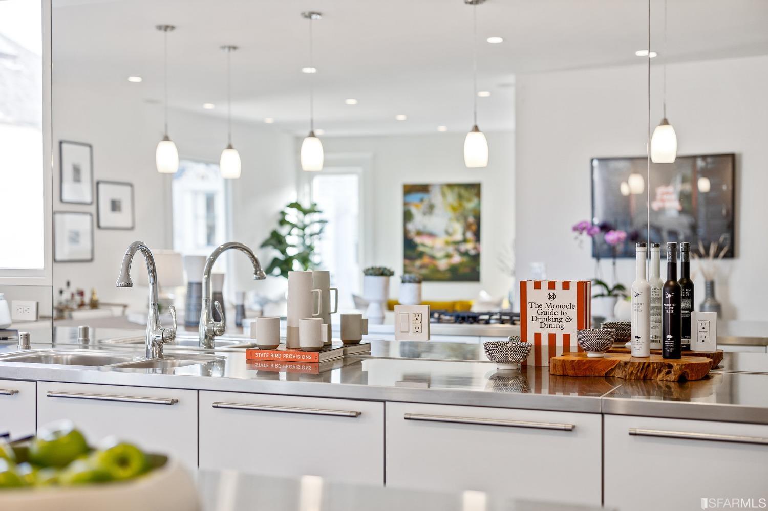 2900 Pierce Street Unit: 4