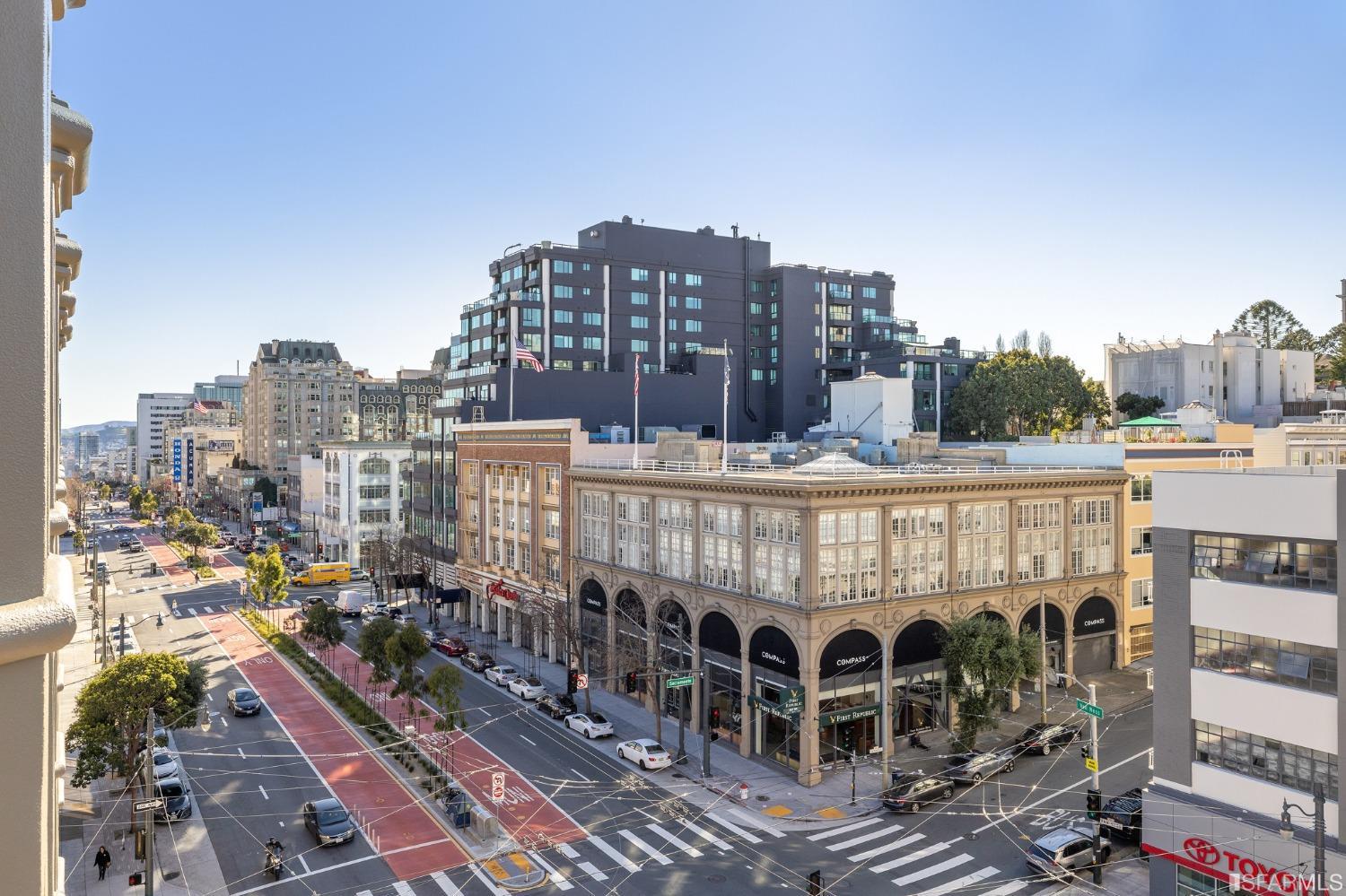 1776 Sacramento Street Unit: 606