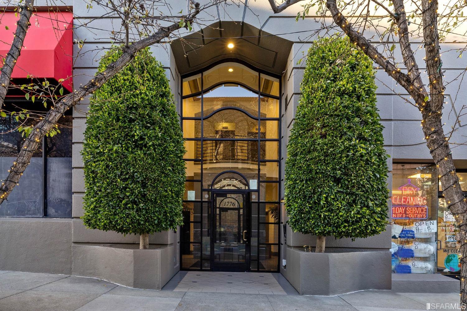 1776 Sacramento Street Unit: 606