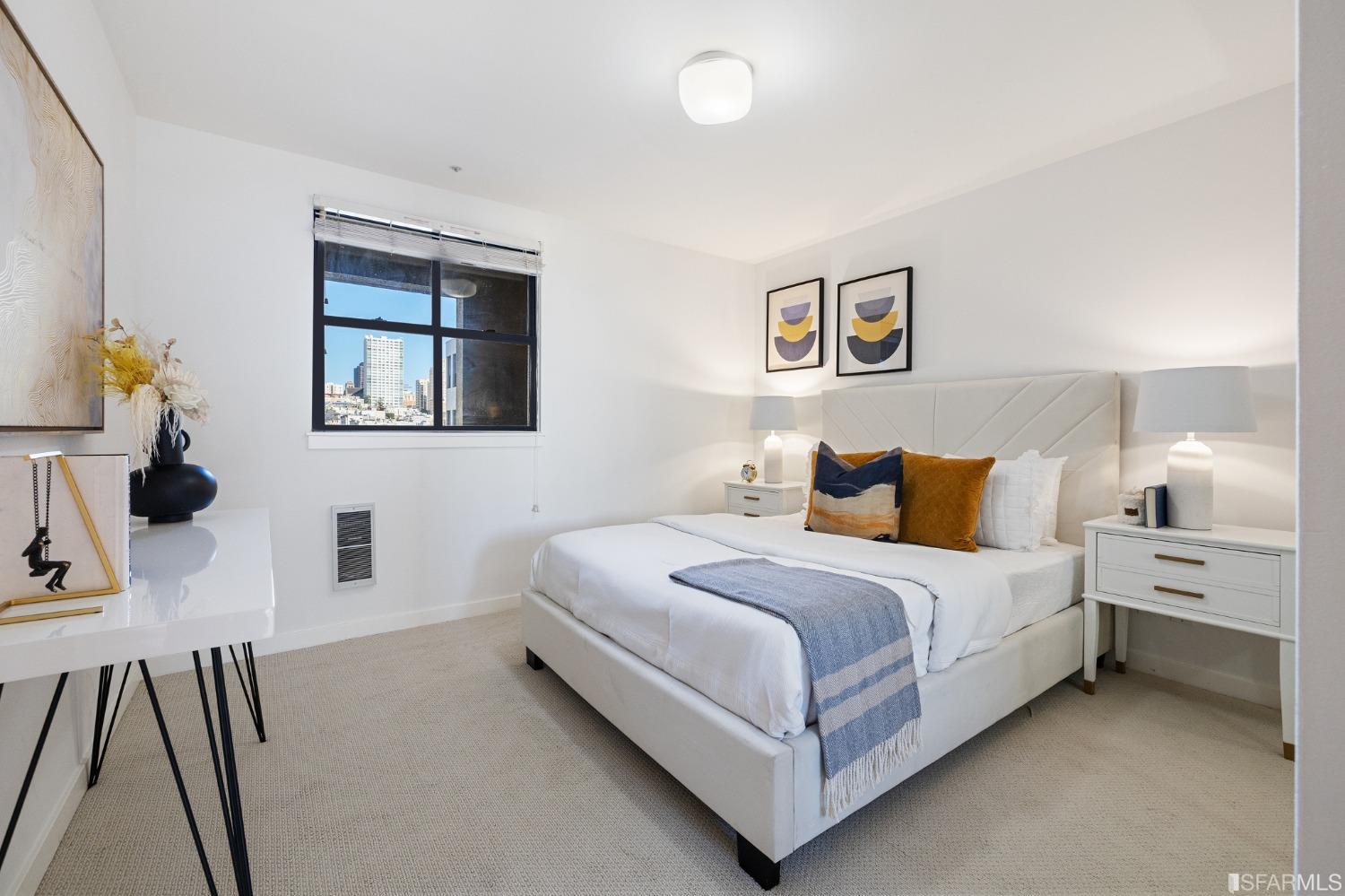 1776 Sacramento Street Unit: 606