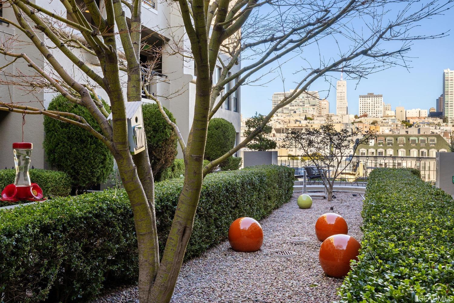 1776 Sacramento Street Unit: 606