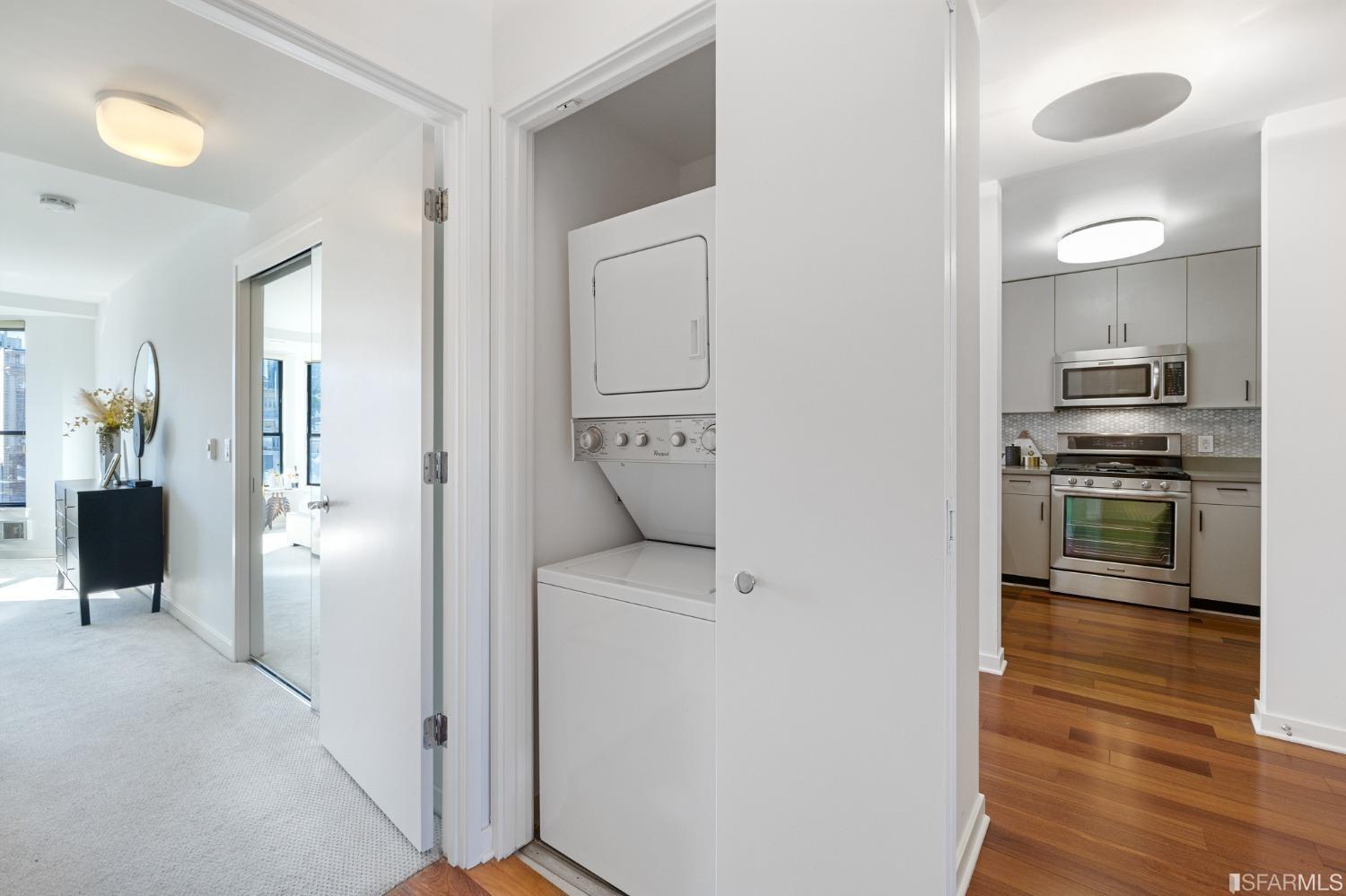 1776 Sacramento Street Unit: 606