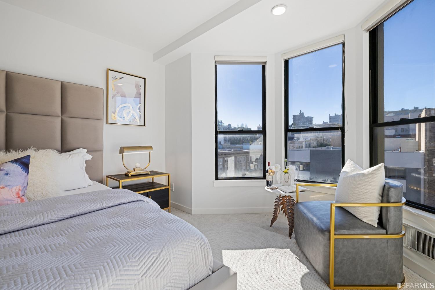 1776 Sacramento Street Unit: 606