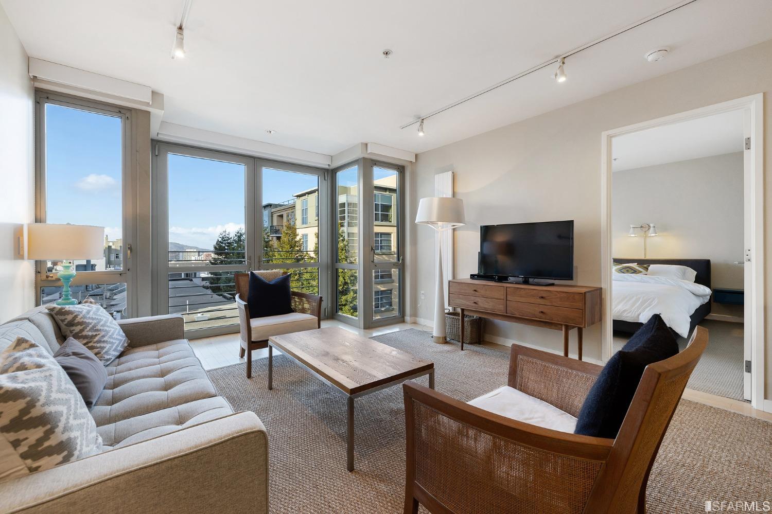 1840 Washington Street Unit: 501