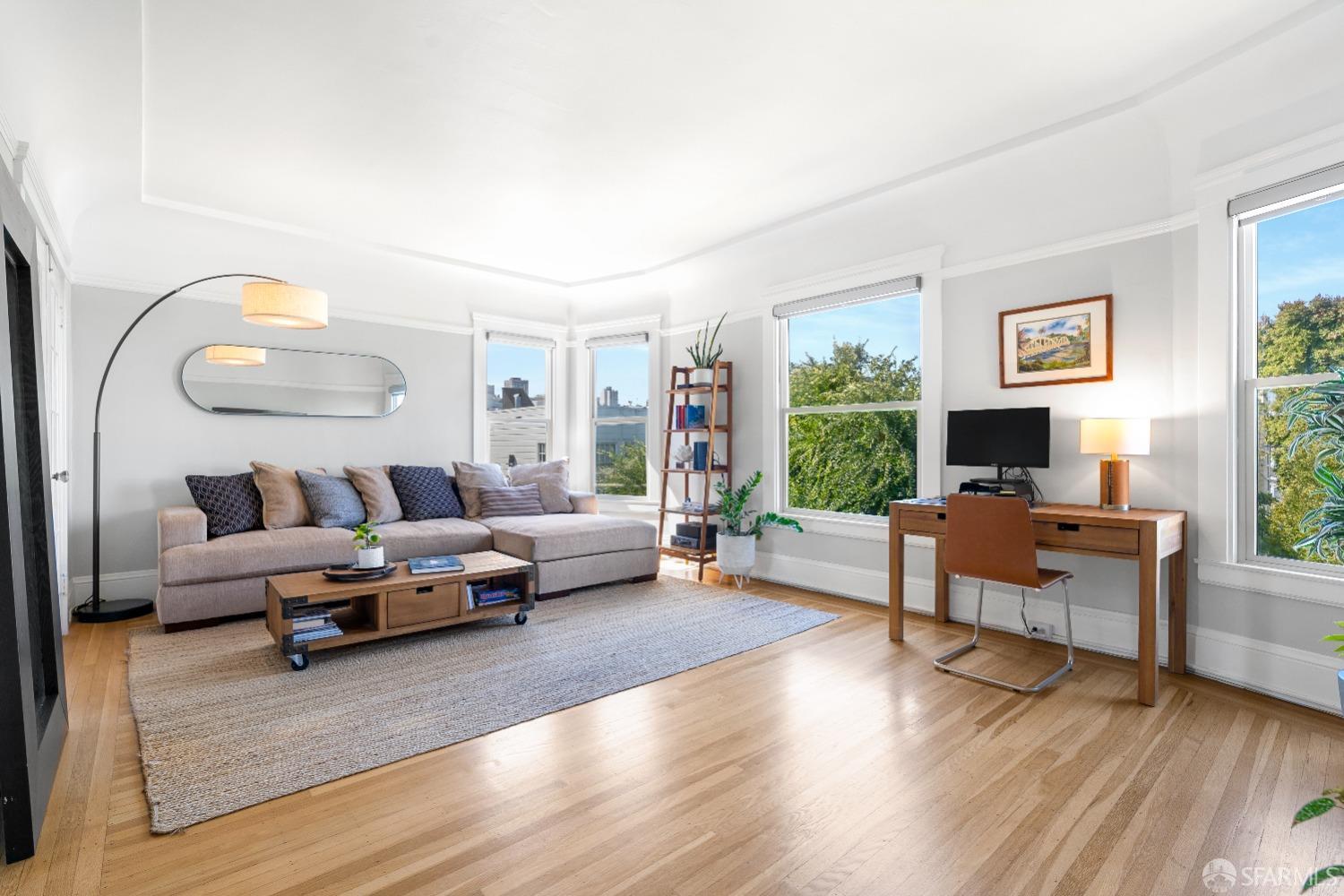3233 Octavia Street Unit: 4