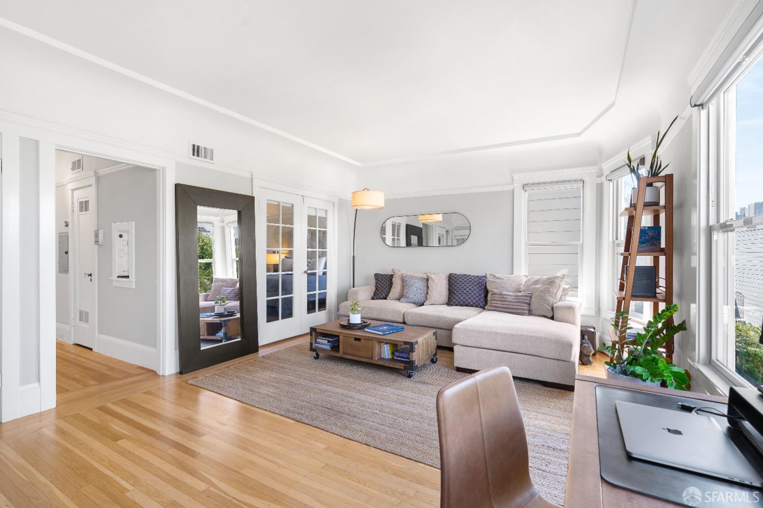 3233 Octavia Street Unit: 4
