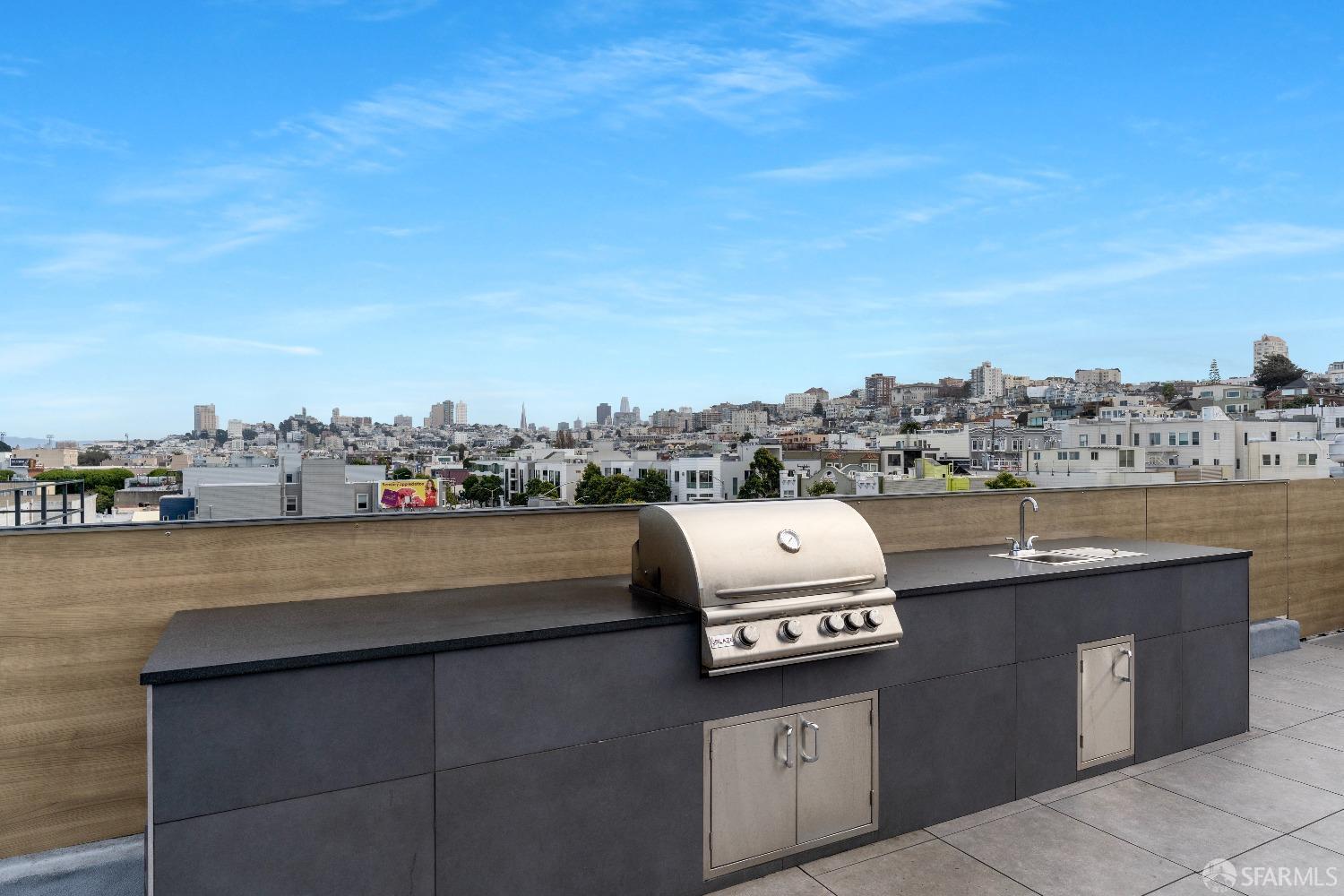 2448 Lombard Street # 206