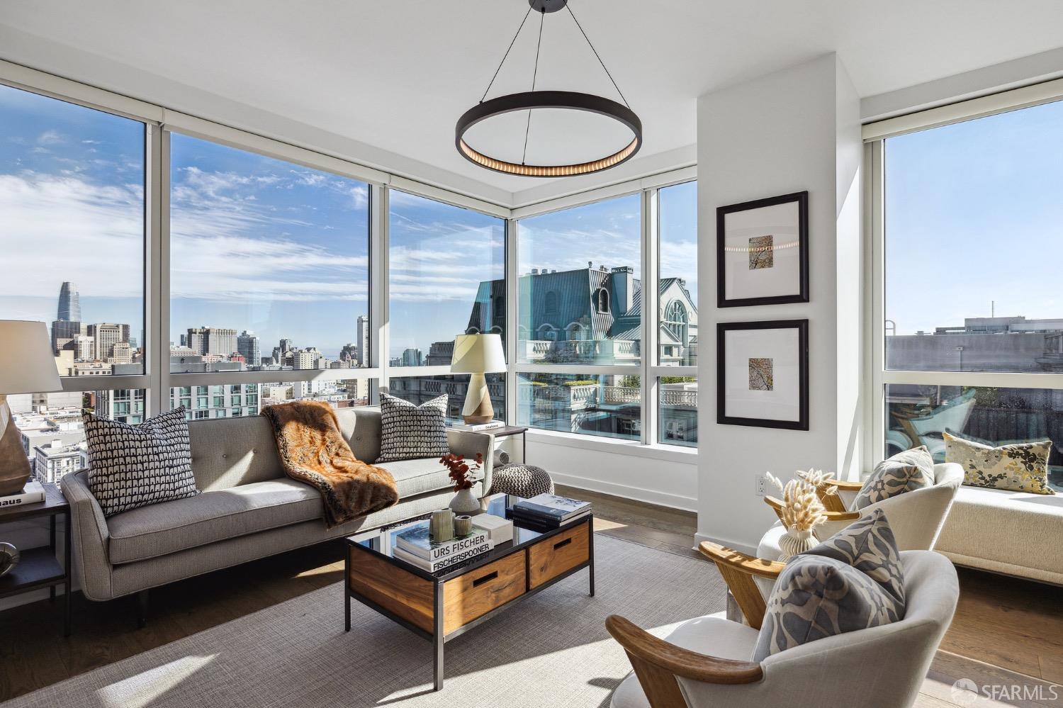 1688 Pine Street Unit: E1206