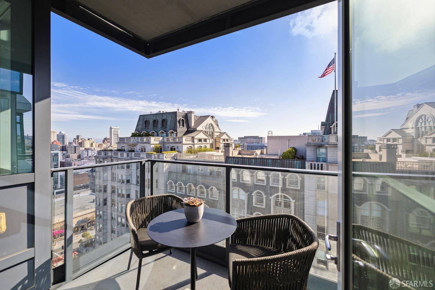 1688 Pine Street Unit: E1206