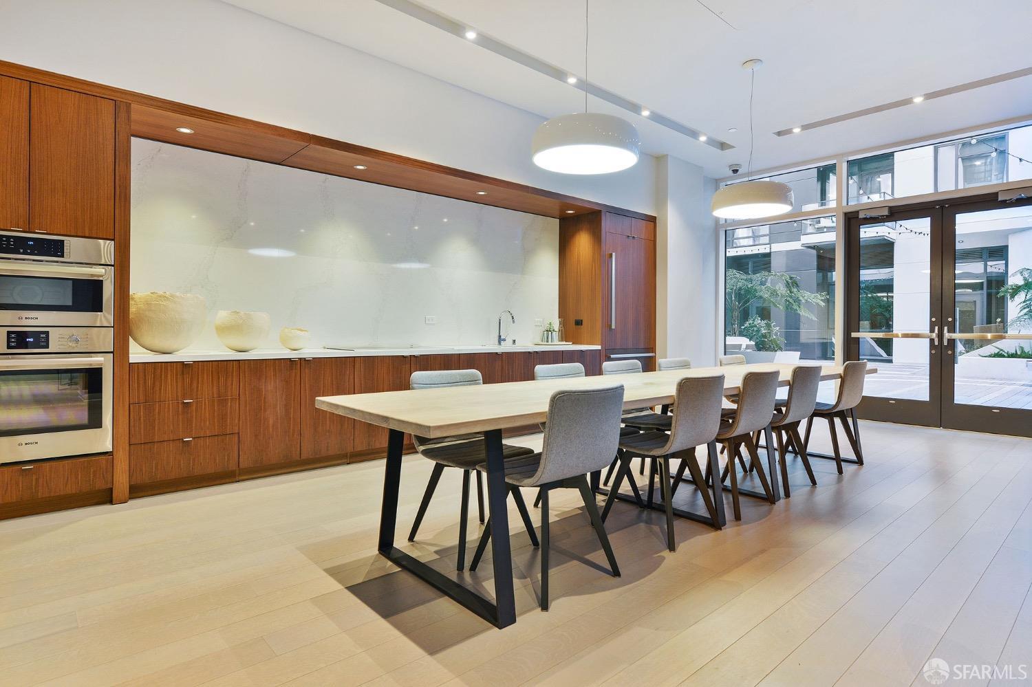1688 Pine Street Unit: E1206