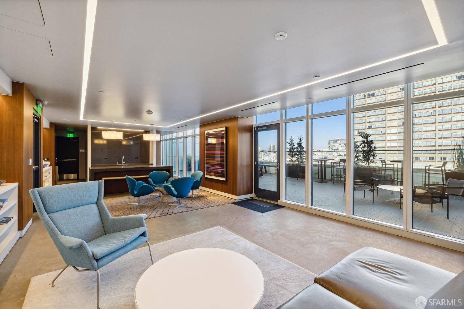 1688 Pine Street Unit: E1206