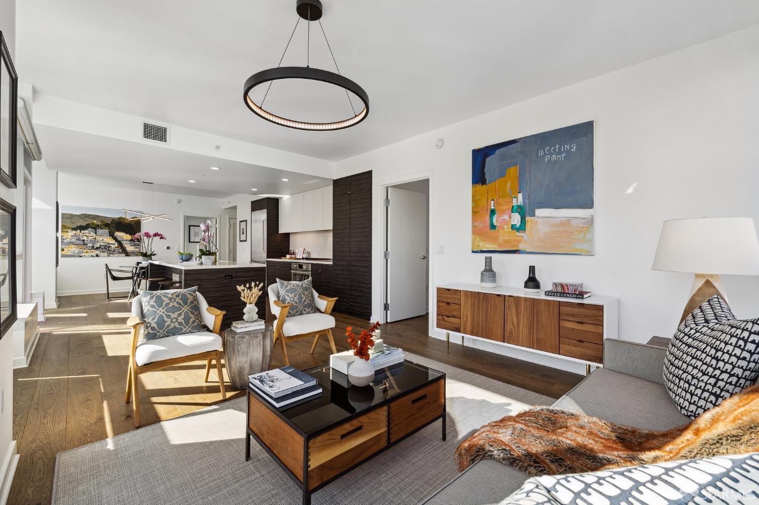 1688 Pine Street Unit: E1206