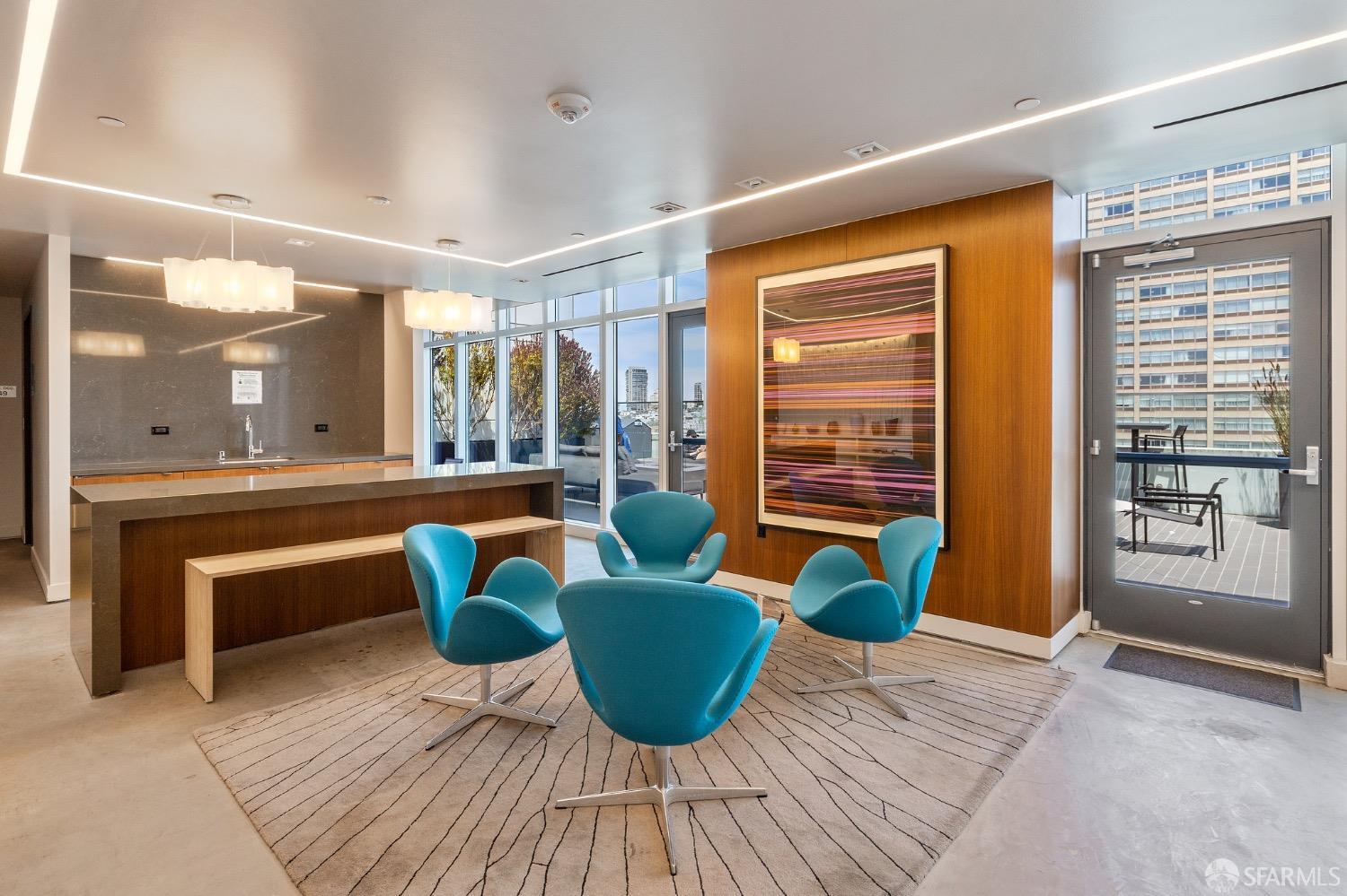 1688 Pine Street Unit: E1206