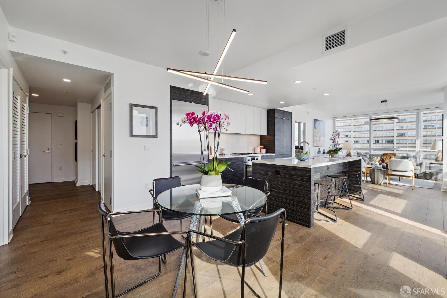 1688 Pine Street Unit: E1206
