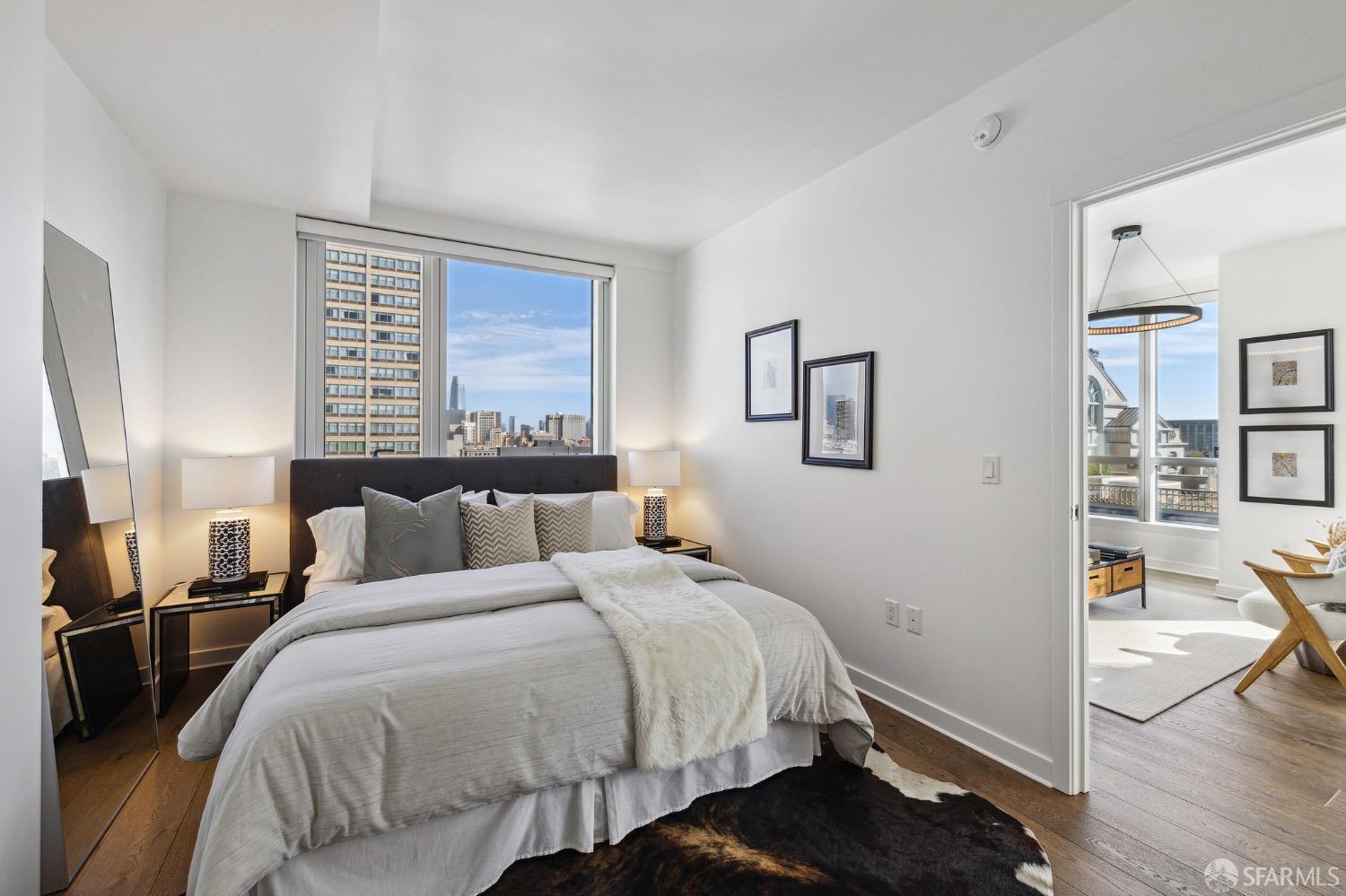 1688 Pine Street Unit: E1206