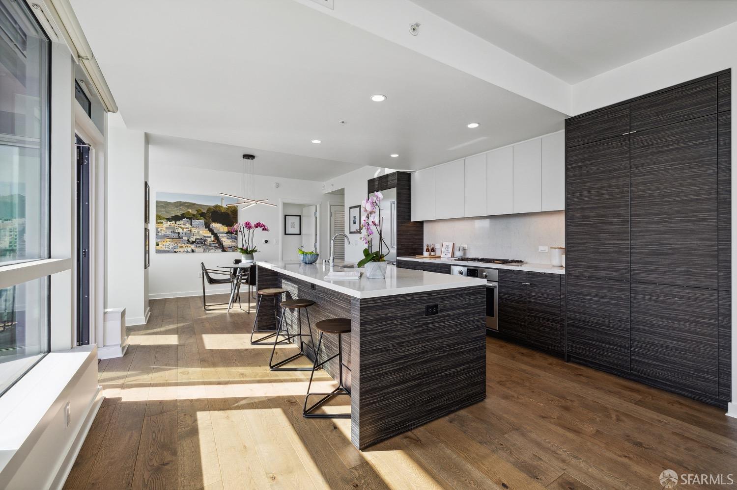 1688 Pine Street Unit: E1206