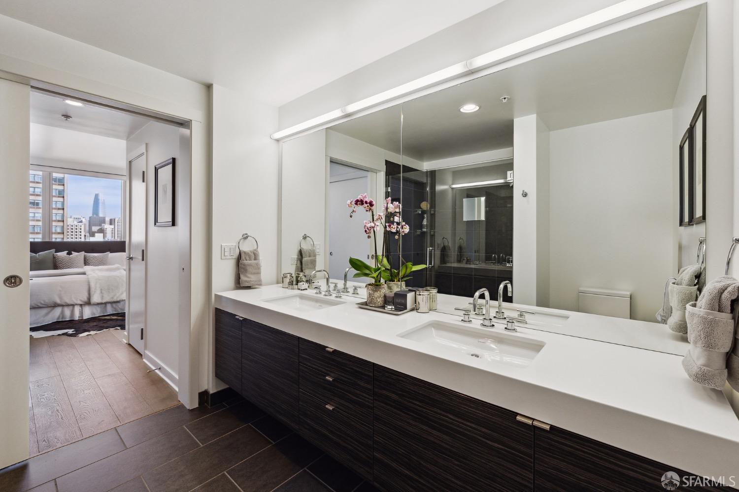 1688 Pine Street Unit: E1206