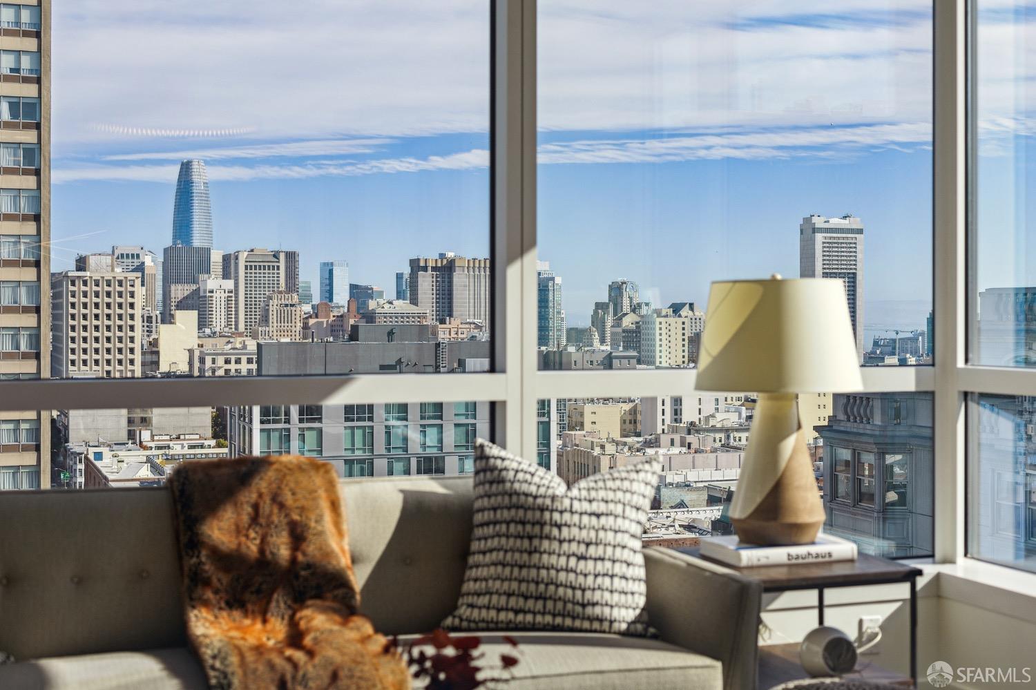 1688 Pine Street Unit: E1206