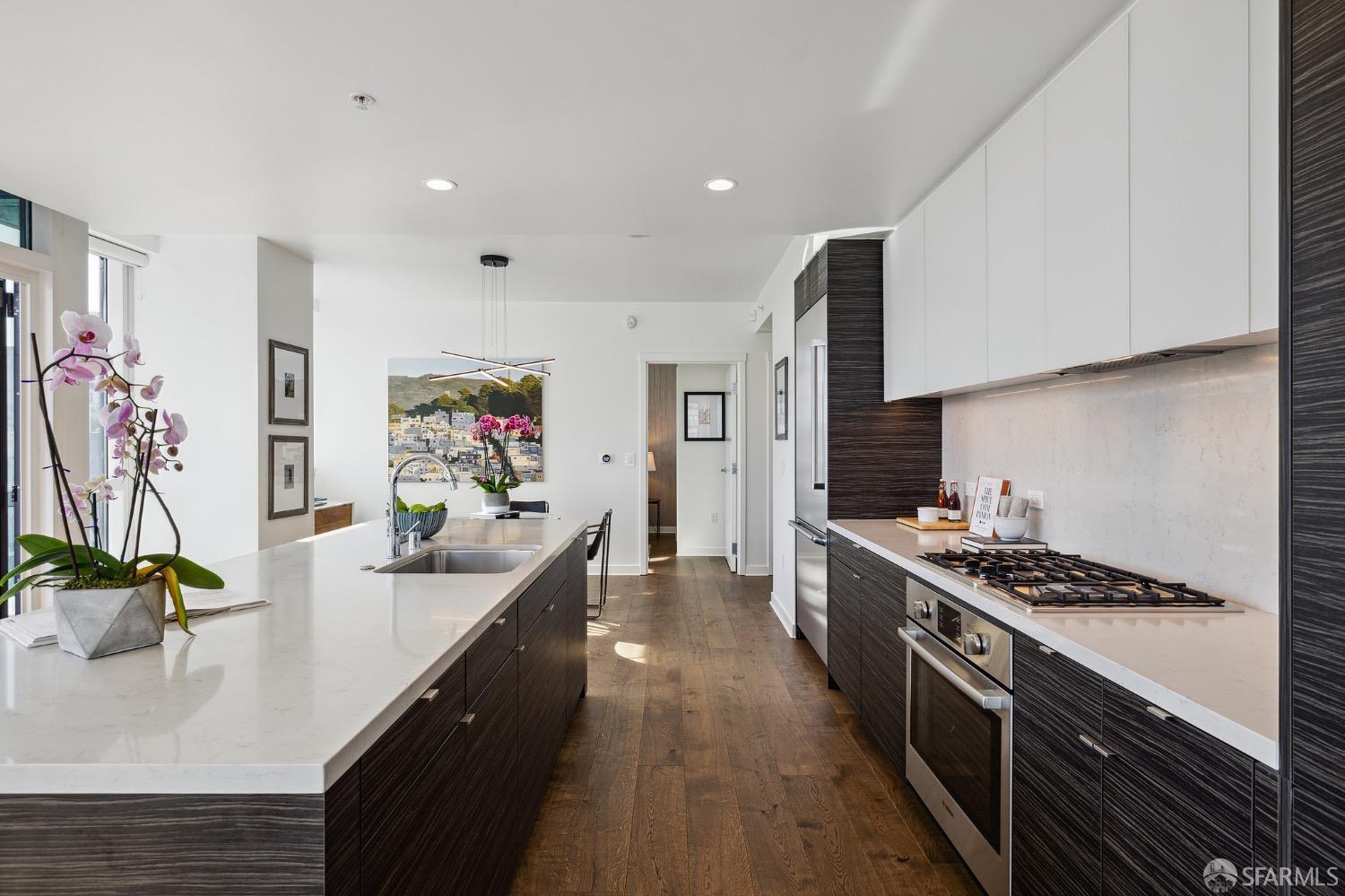 1688 Pine Street Unit: E1206