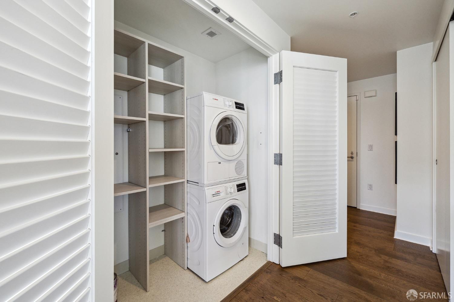 1688 Pine Street Unit: E1206